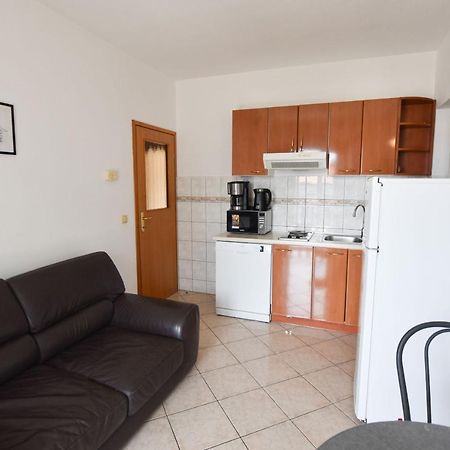 Apartments Karmen I Primosten Luaran gambar
