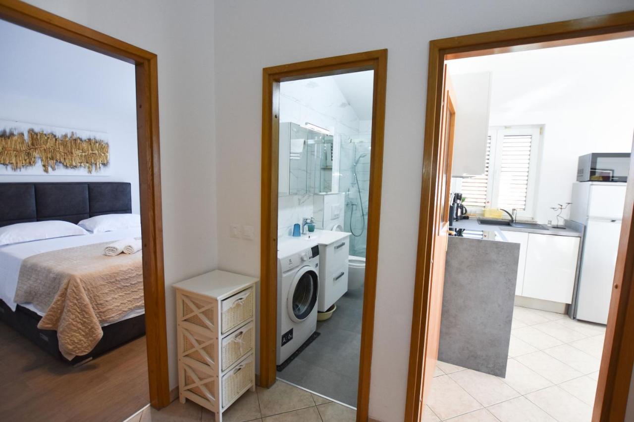 Apartments Karmen I Primosten Luaran gambar