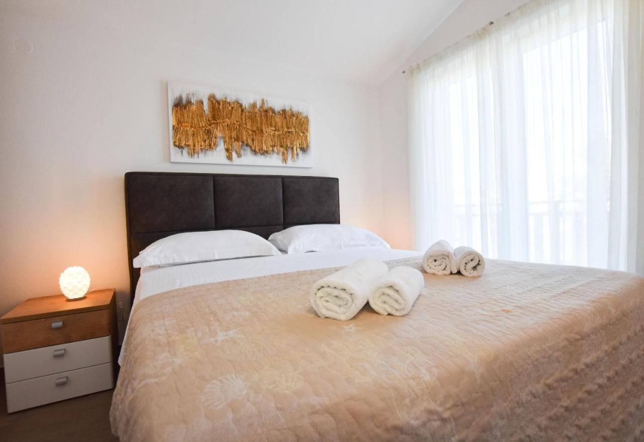 Apartments Karmen I Primosten Luaran gambar