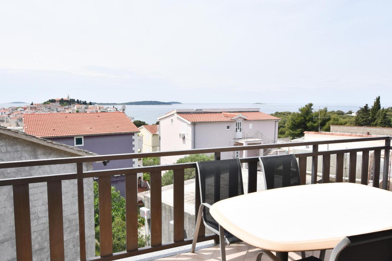 Apartments Karmen I Primosten Luaran gambar