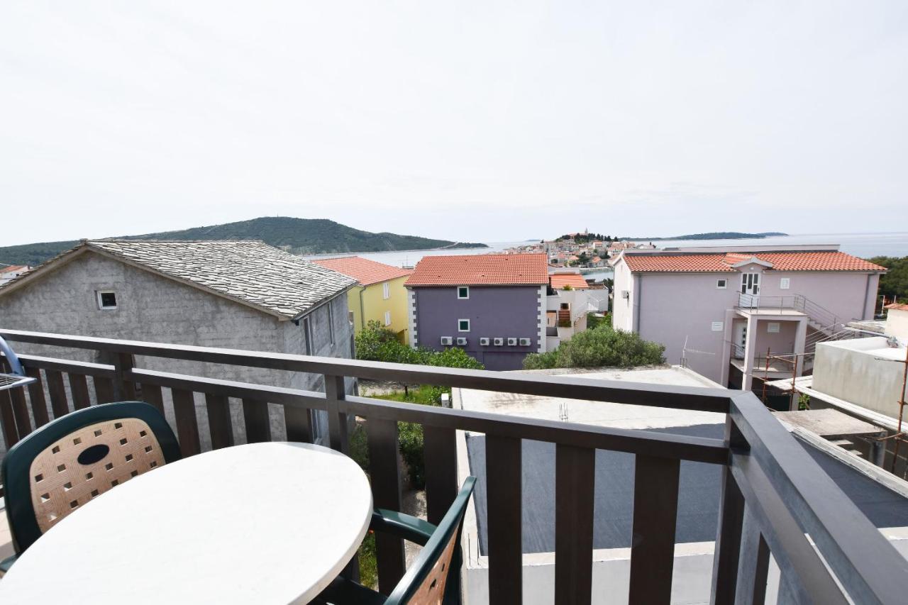 Apartments Karmen I Primosten Luaran gambar