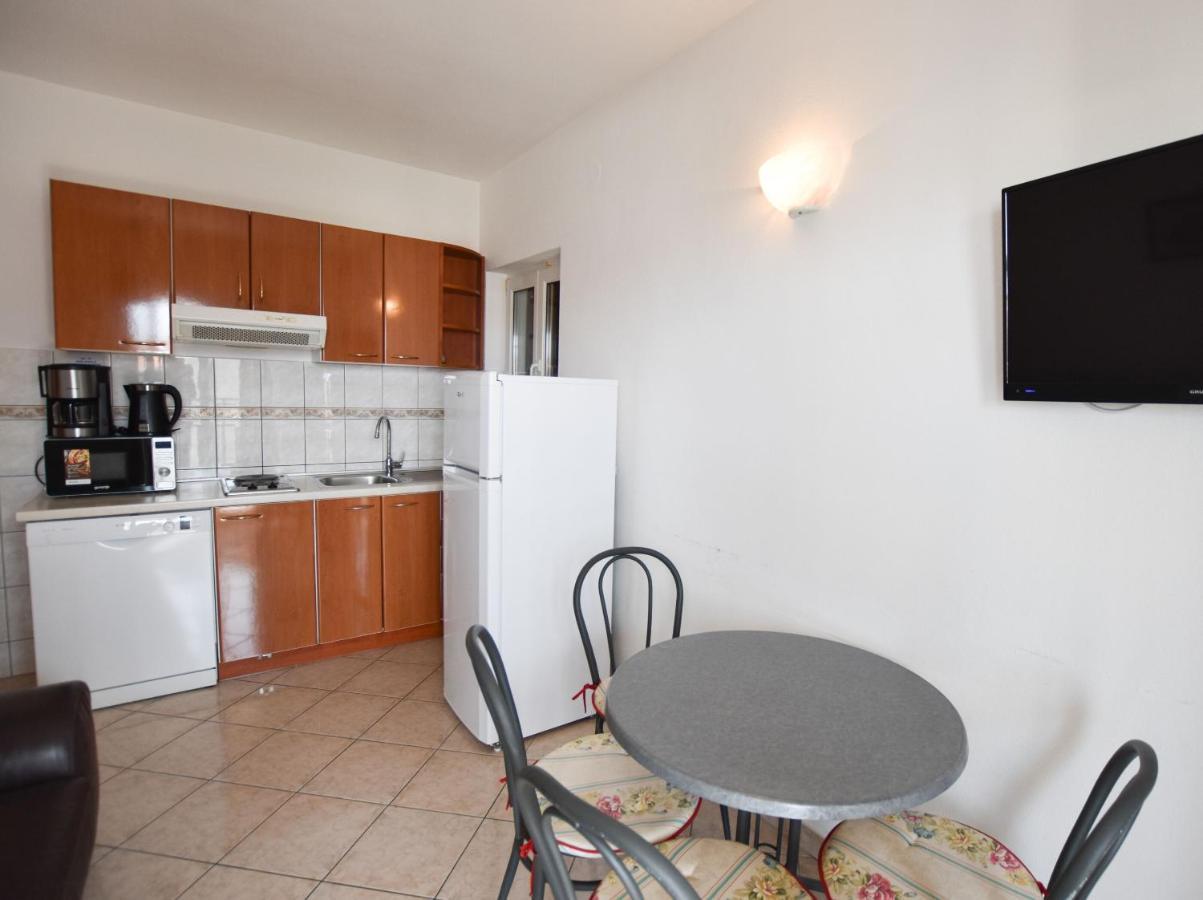 Apartments Karmen I Primosten Luaran gambar