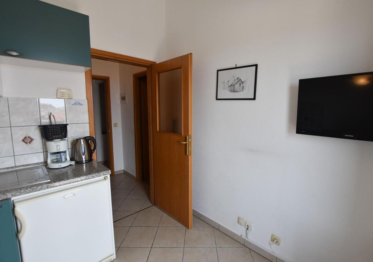 Apartments Karmen I Primosten Luaran gambar