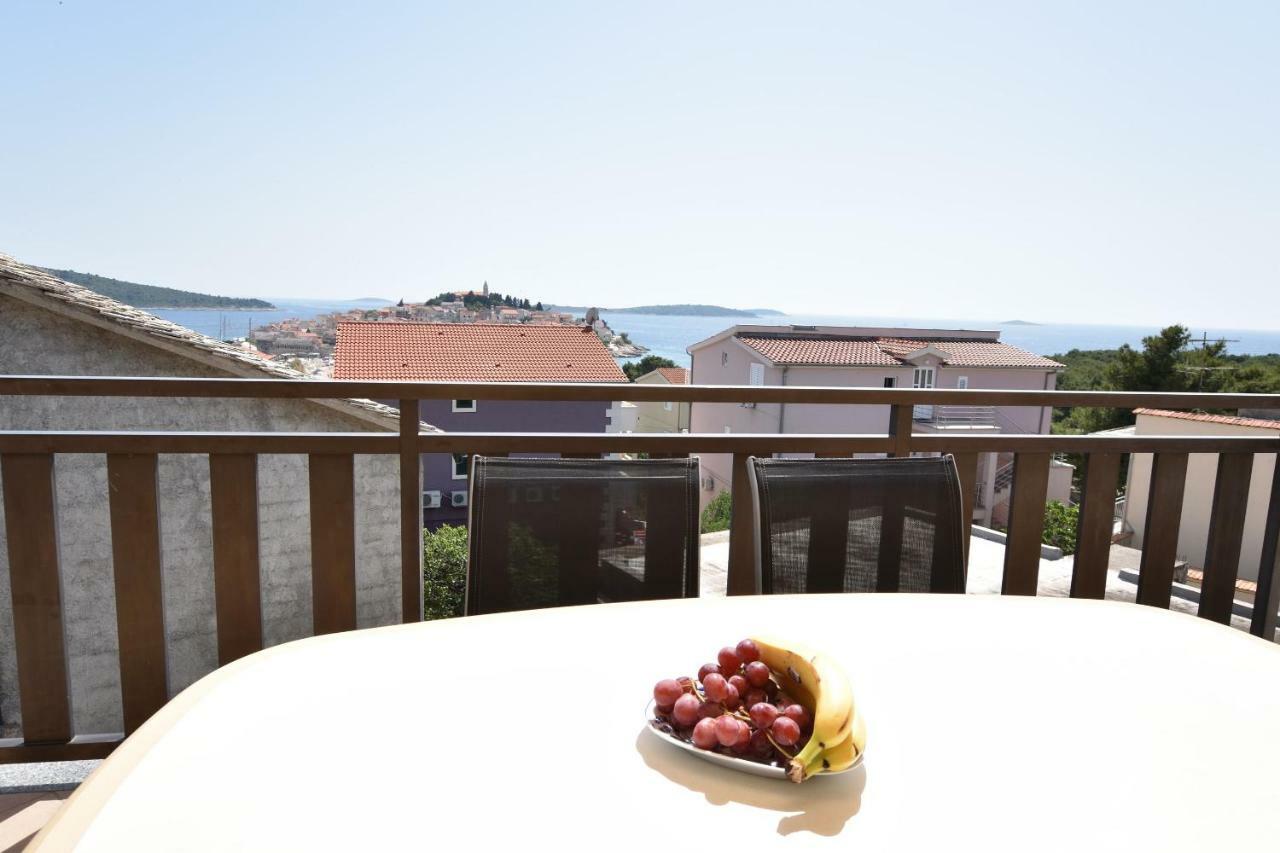 Apartments Karmen I Primosten Luaran gambar